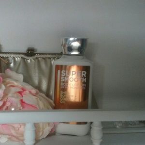 Bath and body works super smooth lotion